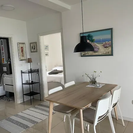 Apartma Lavanda 3 *